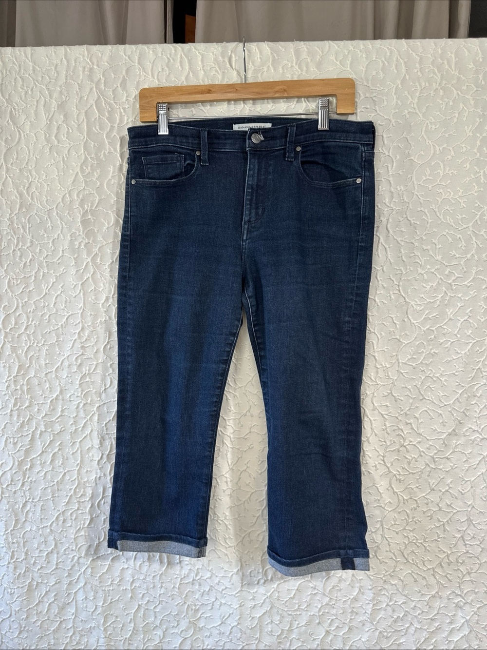 Dark Blue Women’s Straight Capri Jeans Banana Republic Size 29